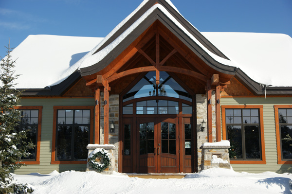 Porte sur mesure en bois massif